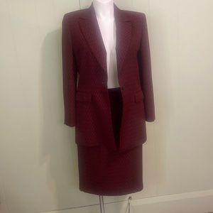 Women’s Dress Suiting